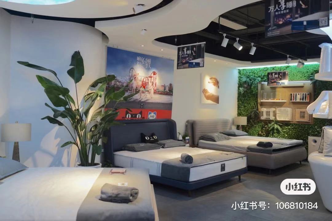 大胸妹紙的真愛，趴睡也不壓胸的床