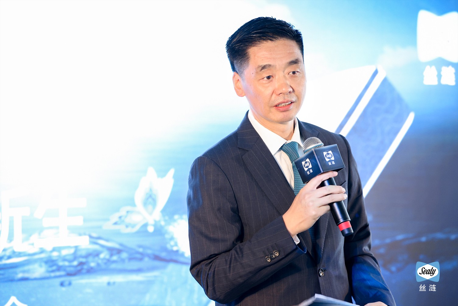 絲漣中國區總經理費鳴杰